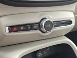 2025 XC40 Thumbnail 14