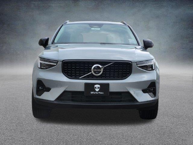 2026 Volvo XC40 - $41,260