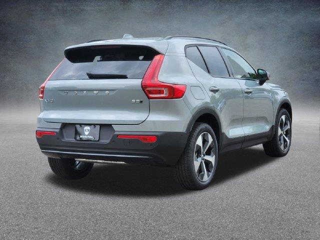 2026 Volvo XC40 - $41,260
