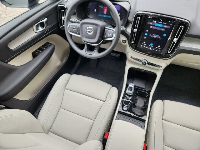 2026 Volvo XC40 - $41,260