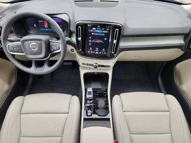 2026 Volvo XC40 - $41,260