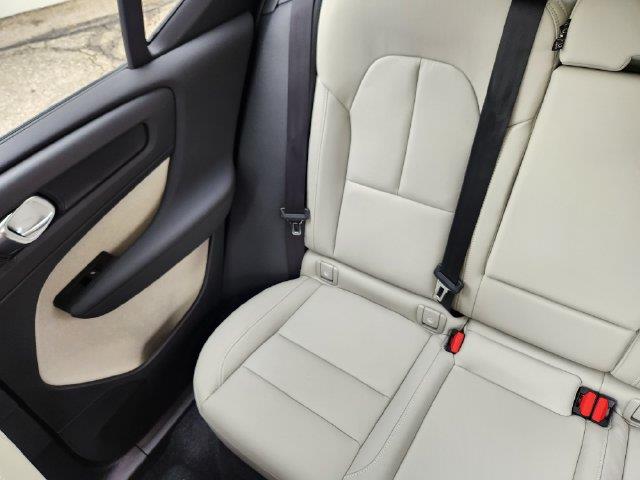 2026 Volvo XC40 - $41,260