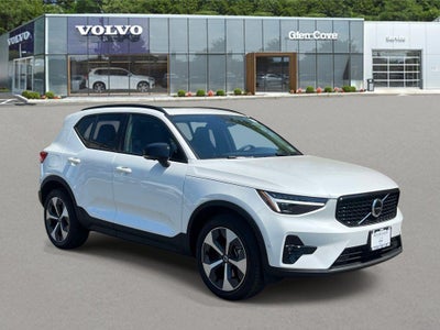 2026 Volvo XC40 AWD B5 Plus 4DR SUV