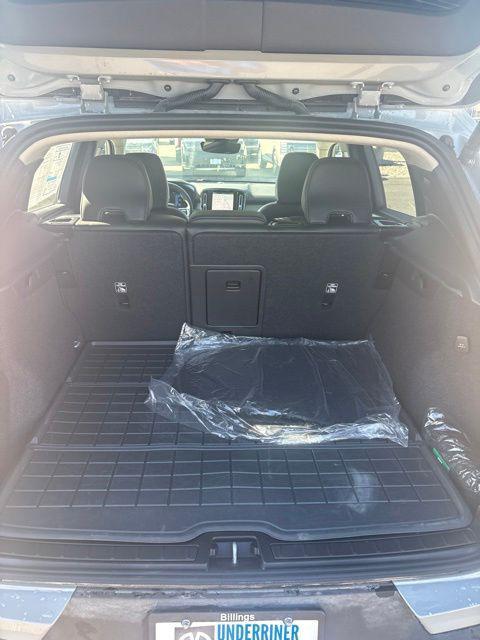 2026 Volvo XC40 - $43,000
