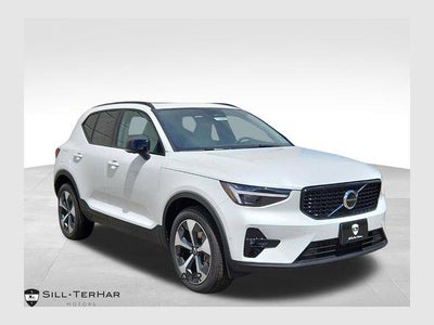 2026 Volvo XC40 AWD B5 Plus 4DR SUV