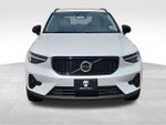 2026 XC40 Thumbnail 2