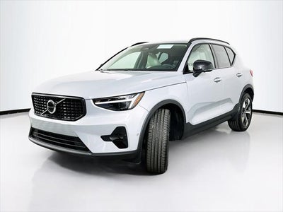 2026 Volvo XC40 AWD B5 Plus 4DR SUV