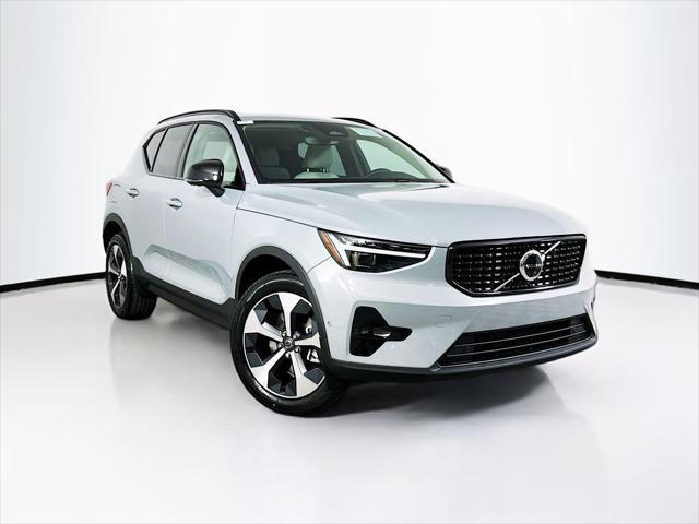 2026 Volvo XC40 - $44,193