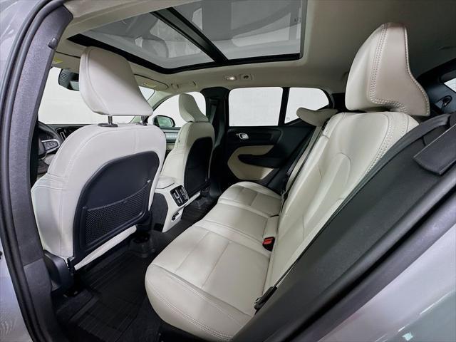 2026 Volvo XC40 - $44,193