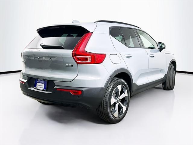 2026 Volvo XC40 - $44,193