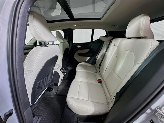 2026 Volvo XC40 - $44,193