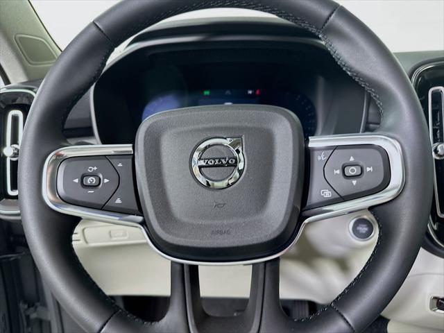2026 Volvo XC40 - $44,193