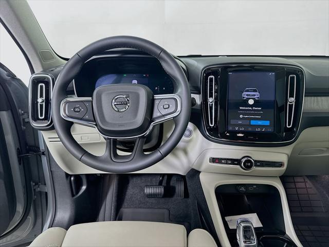 2026 Volvo XC40 - $44,193