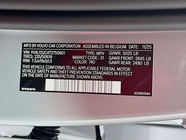 2026 Volvo XC40 - $44,193