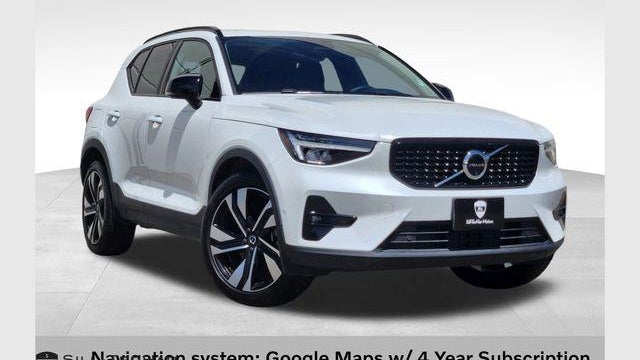 Preowned 2025 Volvo XC40 B5 Plus Dark Theme for Sale