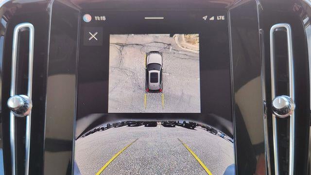 2025 Volvo XC40 B5 Plus Dark Theme