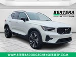 2025 XC40 Thumbnail 30
