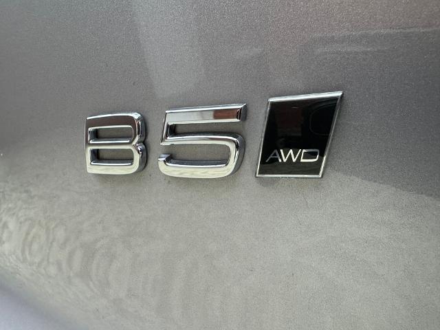 2026 Volvo XC40 - $36,510