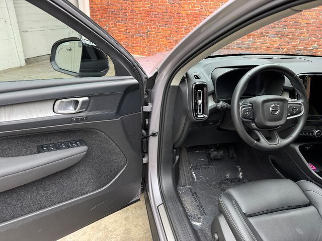 2026 Volvo XC40 - $36,510
