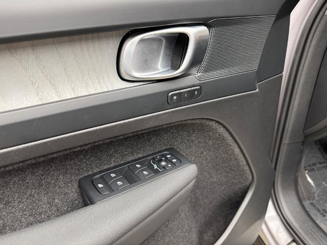2026 Volvo XC40 - $36,510