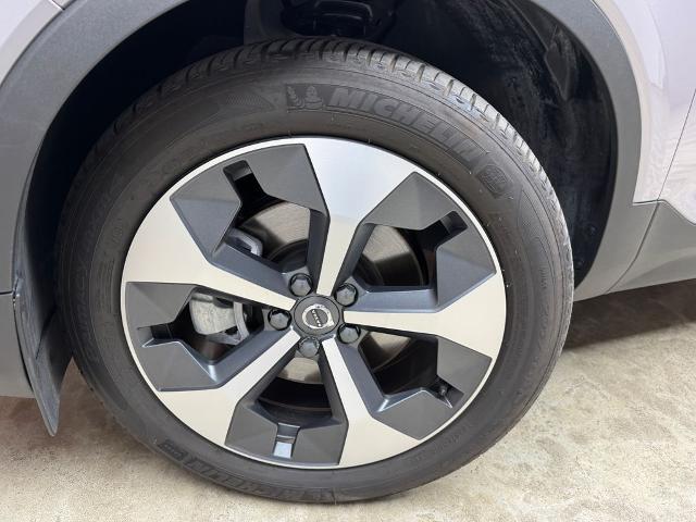 2026 Volvo XC40 - $36,510