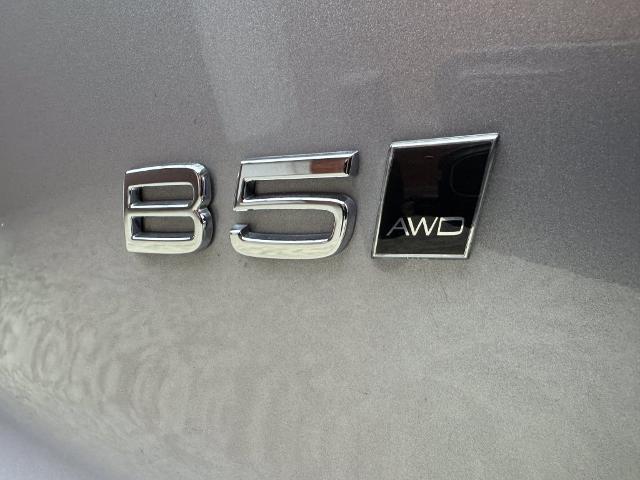 2026 Volvo XC40 - $36,510
