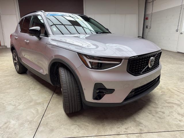 2026 Volvo XC40 - $36,510
