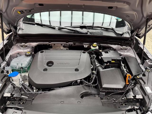 2026 Volvo XC40 - $36,510