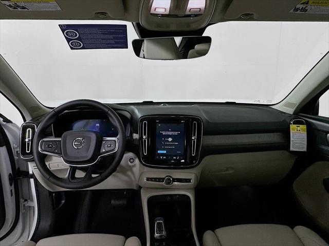 2026 Volvo XC40 - $43,337