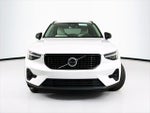 2026 XC40 Thumbnail 5