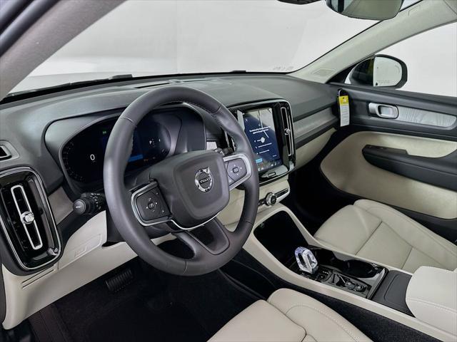 2026 Volvo XC40 - $43,337