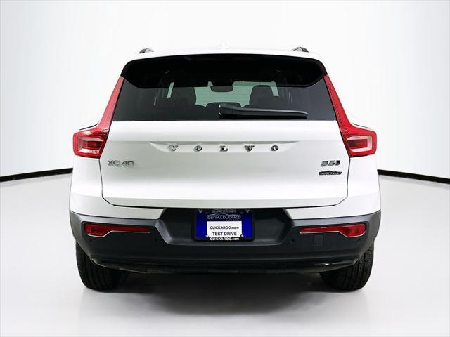 2026 Volvo XC40 - $43,337