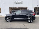 2025 XC40 Thumbnail 4
