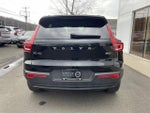 2025 XC40 Thumbnail 5
