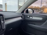 2025 XC40 Thumbnail 14