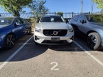2025 XC40 Thumbnail 2