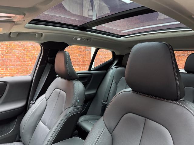 2026 Volvo XC40 - $37,010