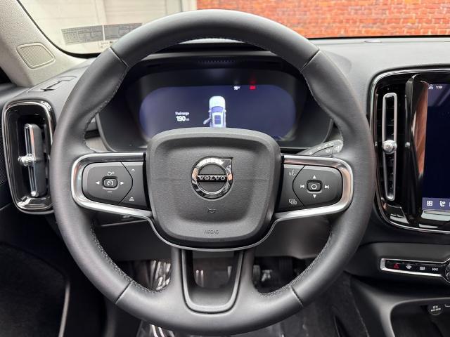 2026 Volvo XC40 - $37,010