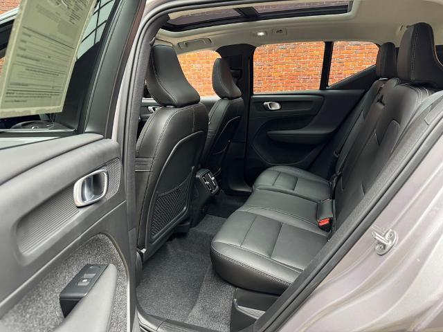 2026 Volvo XC40 - $37,010