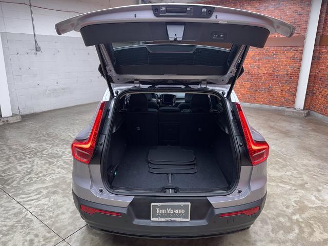2026 Volvo XC40 - $37,010