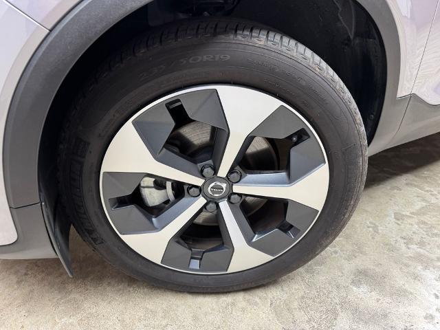 2026 Volvo XC40 - $37,010