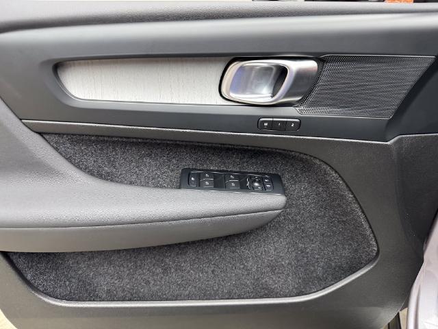 2026 Volvo XC40 - $36,510