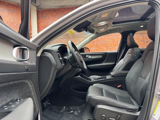 2026 Volvo XC40 - $36,510
