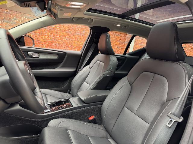 2026 Volvo XC40 - $36,510