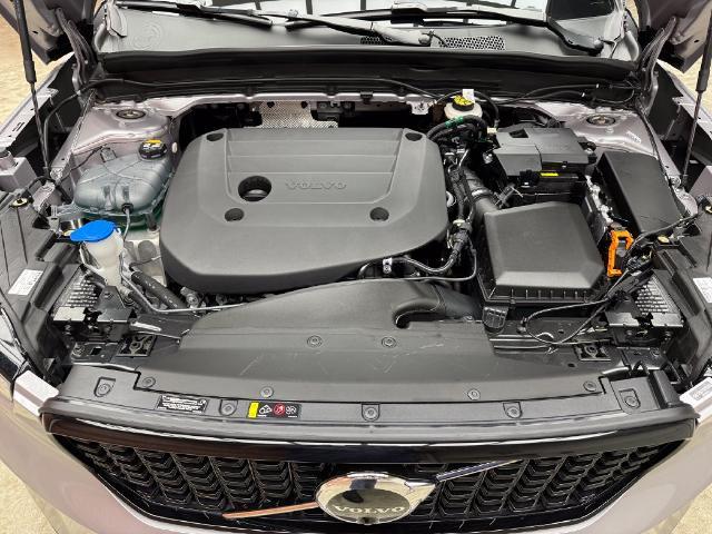 2026 Volvo XC40 - $36,510