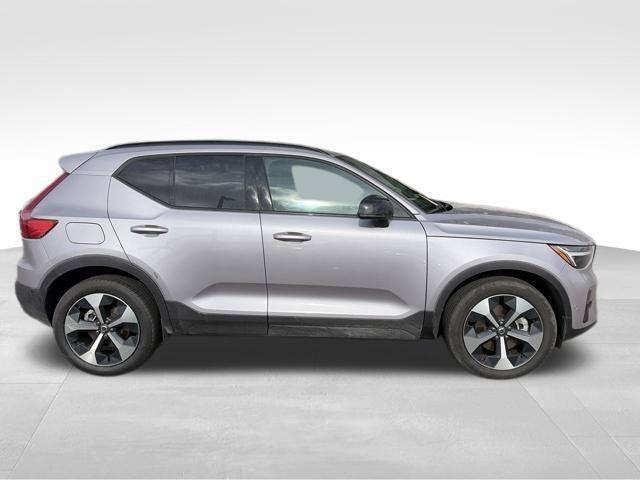 2026 Volvo XC40 - $35,750