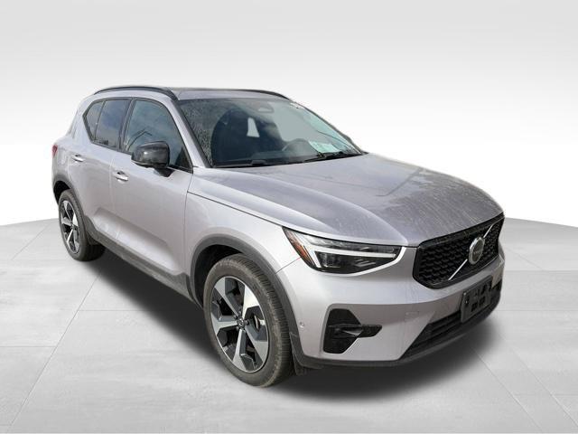 2026 Volvo XC40 - $35,750