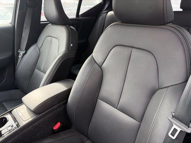 2026 Volvo XC40 - $35,750