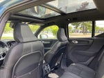2025 XC40 Thumbnail 4