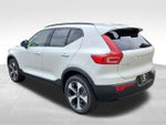 2026 XC40 Thumbnail 5